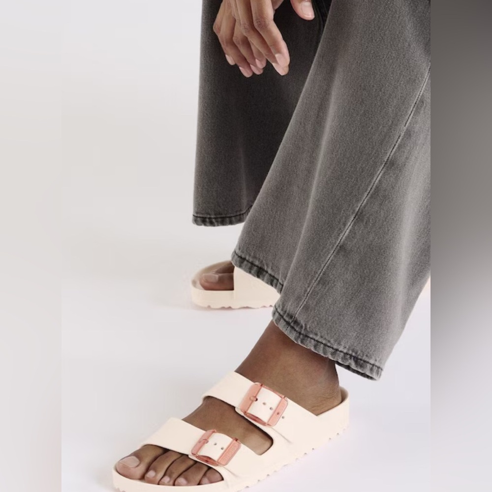 Birkenstock Arizona Stealth Buckle Sandals in Light Rose Size 41 - Picture 2 of 12